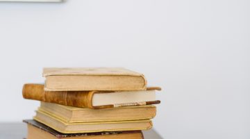 MAKNA BERIMAN KEPADA KITAB-KITAB