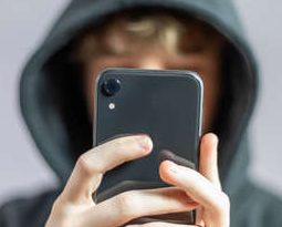 Anak Sudah Mondok, Kok Masih Harus Diingatkan Ibadah Saat di Rumah?